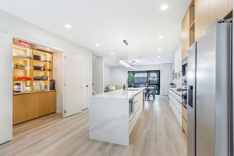 Photo of property in 3 Hea Road, Hobsonville, Auckland, 0616