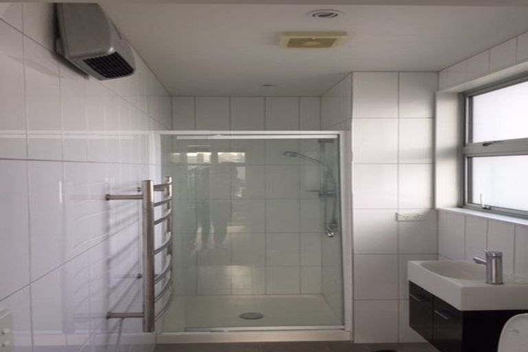 Photo of property in 43 Grafton Street, Waltham, Christchurch, 8011