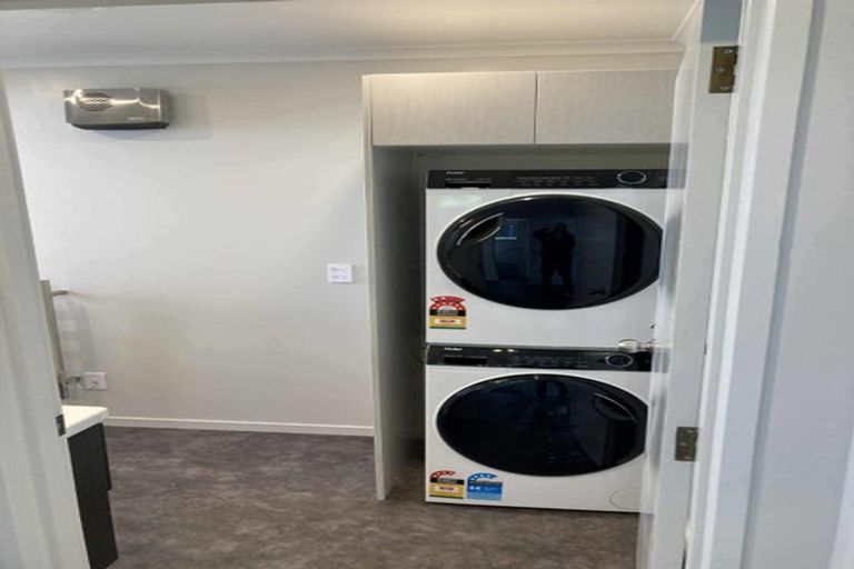 Photo of property in 2 Kellas Street, Macandrew Bay, Dunedin, 9014