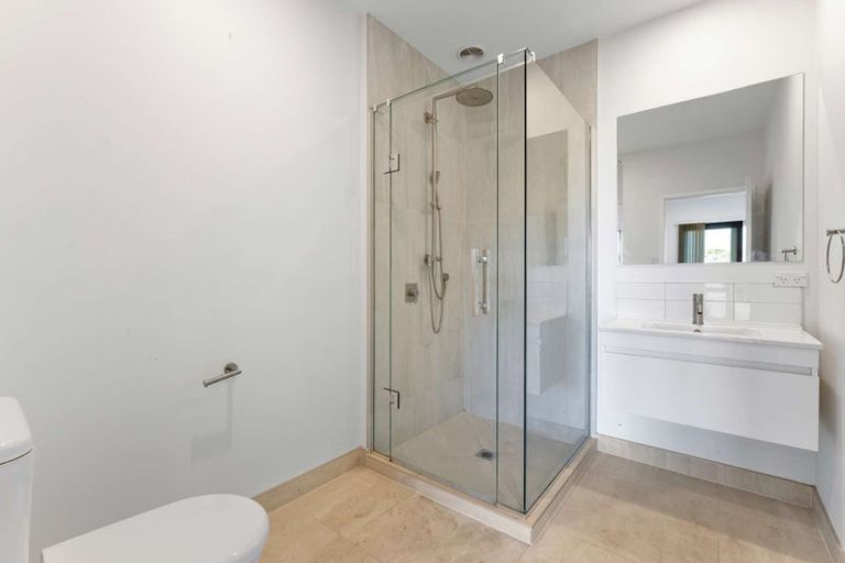 Photo of property in 63 Hayfield Way, Karaka, Papakura, 2113