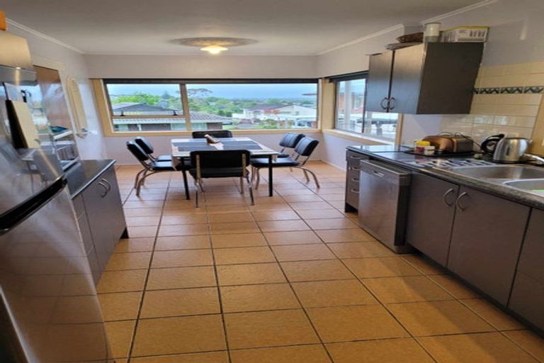 Photo of property in 4 Fleur Avenue, Pakuranga Heights, Auckland, 2010