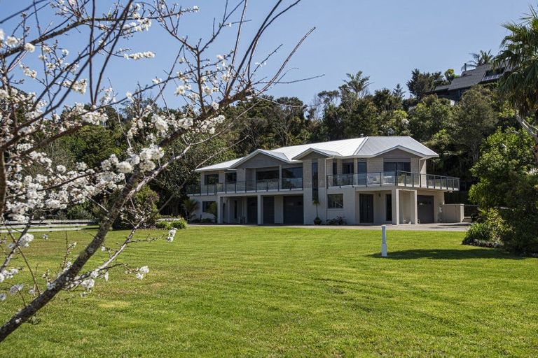 Photo of property in 42 Tongatu Road, Ngunguru, Whangarei, 0173