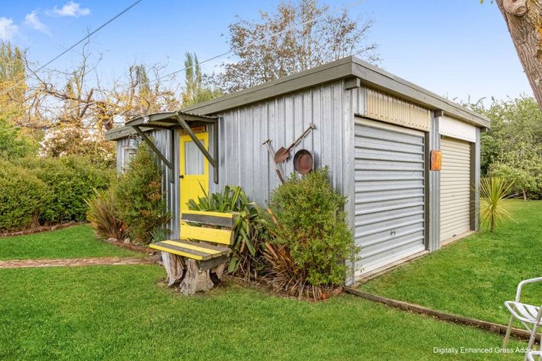 Photo of property in 64 Leamington Street, Waikaia, 9778