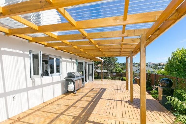 Photo of property in 19 Navigation Drive, Whitby, Porirua, 5024