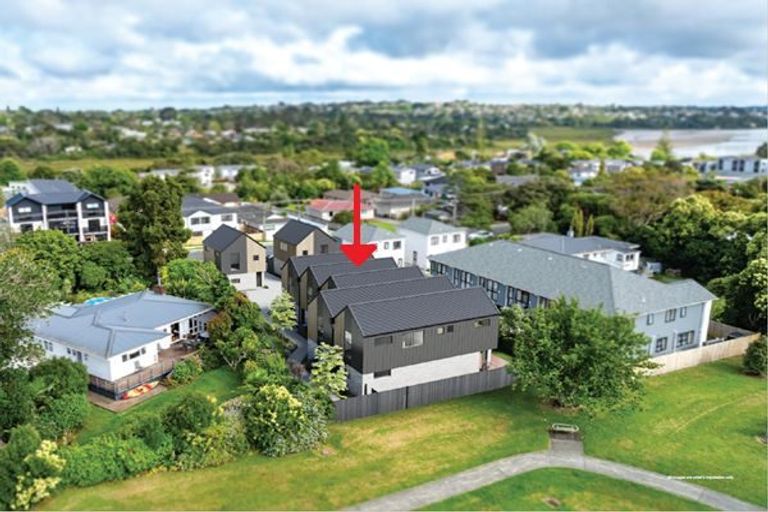 Photo of property in 4/66 Matipo Road, Te Atatu Peninsula, Auckland, 0610