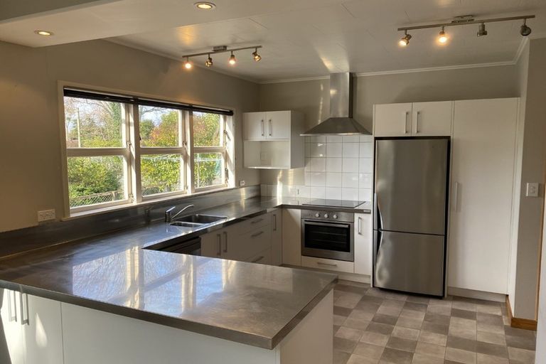 Photo of property in 12 Guthrie Road, Havelock North, 4130