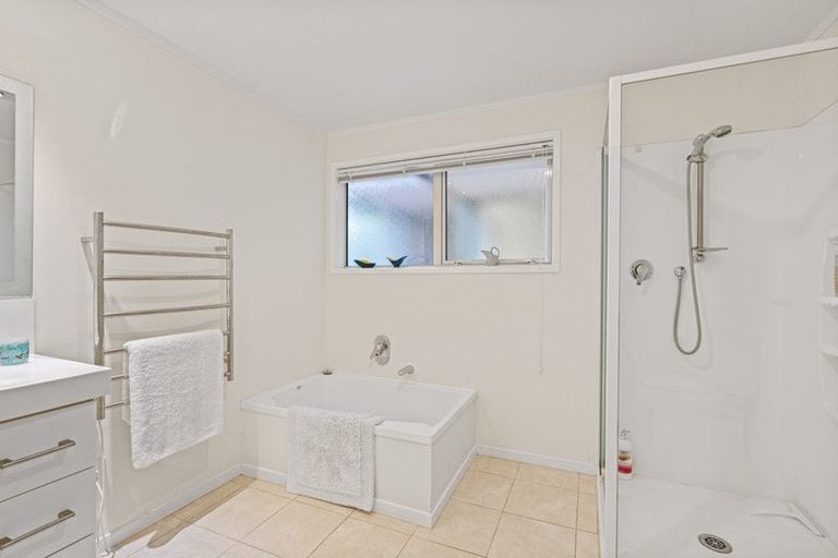 Photo of property in 1082 Sandspit Road, Sandspit, Warkworth, 0982