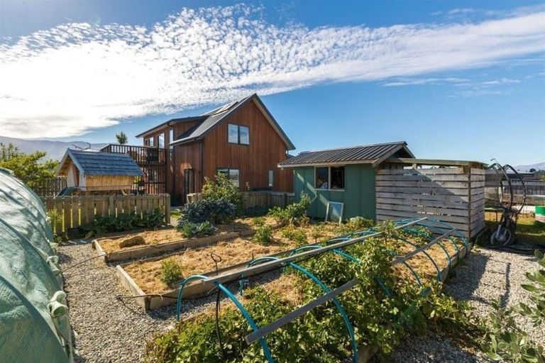 Photo of property in 11 Sentinel Drive, Lake Hawea, Wanaka, 9382