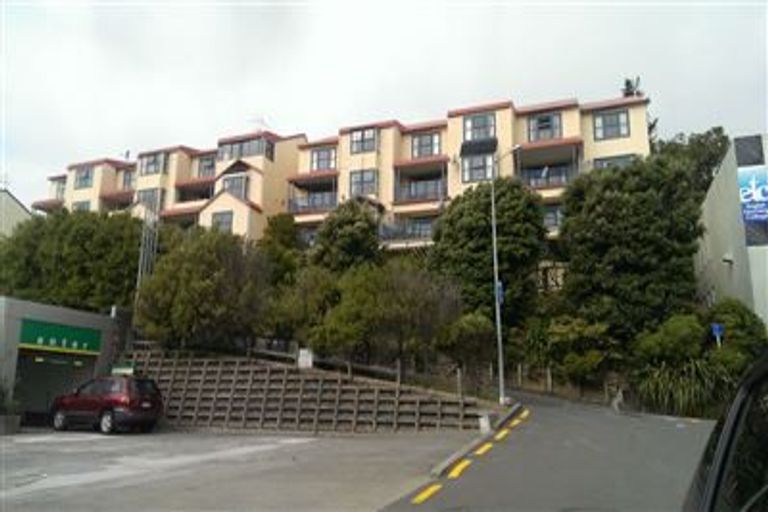 Photo of property in Grosvenor Cl, 21/6u Brown Street, Mount Cook, Wellington, 6021