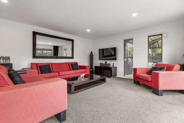 Photo of property in 5a Elizabeth Street, Orewa, 0931