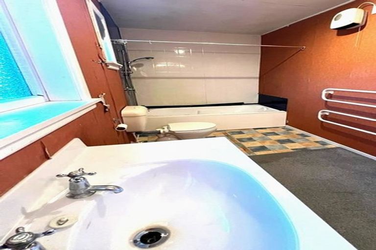 Photo of property in 37 Evesham Crescent, Spreydon, Christchurch, 8024