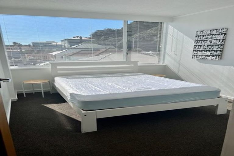 Photo of property in Beresford Apartments, 12/118u Russell Terrace, Berhampore, Wellington, 6023
