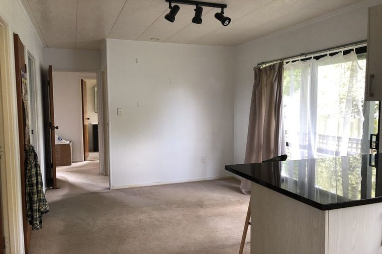 Photo of property in 17 Sevilla Place, Unsworth Heights, Auckland, 0632