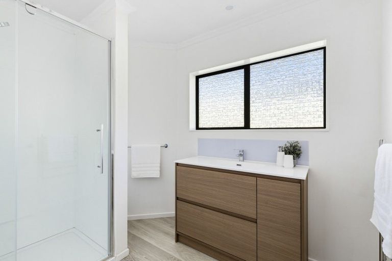 Photo of property in 13 Tukapa Street, Westown, New Plymouth, 4310