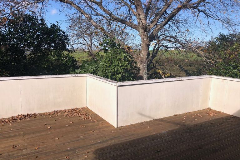 Photo of property in 334 Triangle Road, Massey, Auckland, 0614
