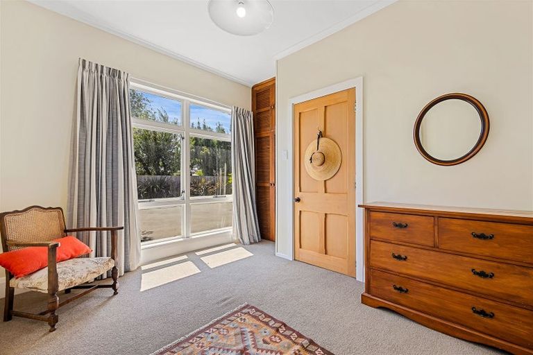 Photo of property in 120 Aorangi Road, Bryndwr, Christchurch, 8053