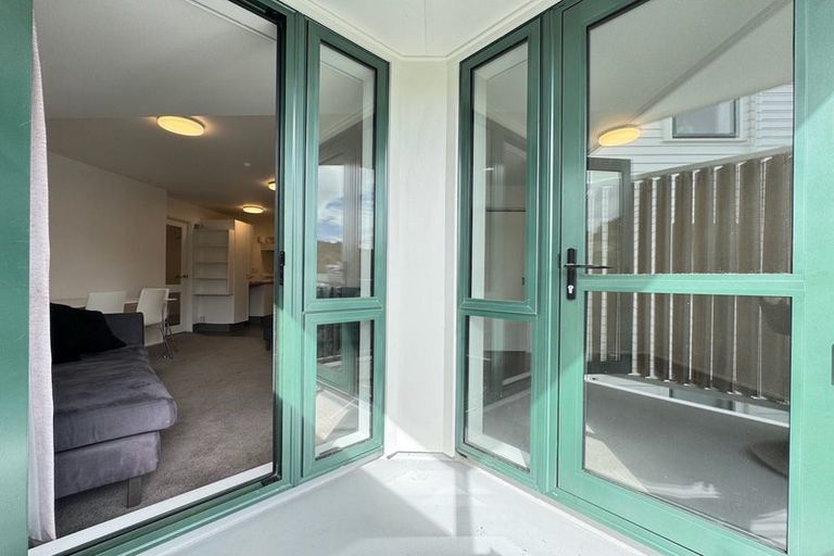 Photo of property in Palm Grove Apartments, 7/13c Palm Grove, Berhampore, Wellington, 6023