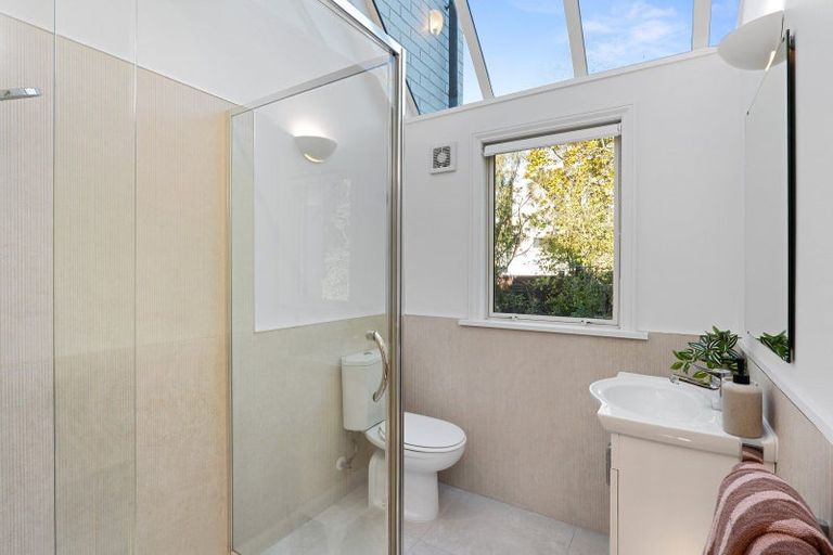 Photo of property in 32 Wai-iti Terrace, Burnside, Christchurch, 8052