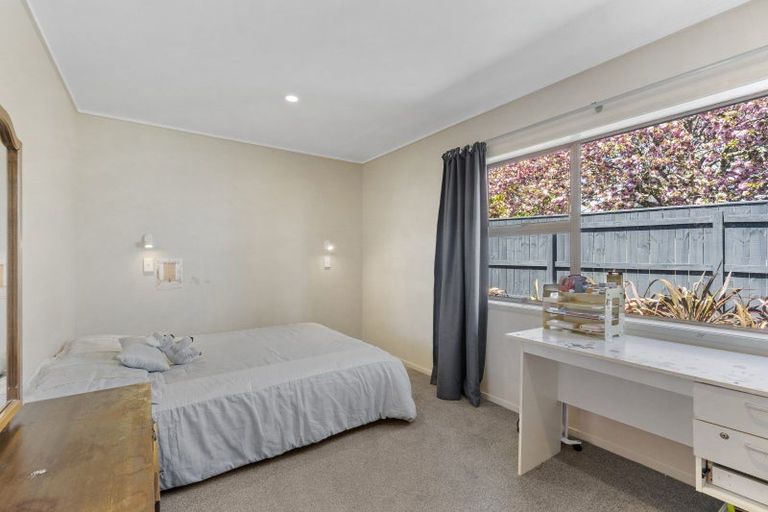Photo of property in 7 Kathleen Place, Rainbow Point, Taupo, 3330