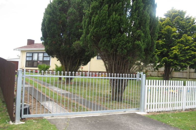 Photo of property in 45 Tatariki Street, Rosehill, Papakura, 2113