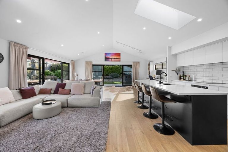 Photo of property in 7 Hebbard Court, Albert Town, Wanaka, 9305