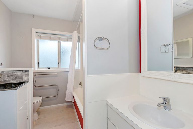 Photo of property in 185 Westminster Street, Mairehau, Christchurch, 8013