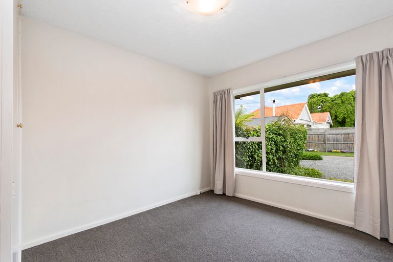 Photo of property in 185 Westminster Street, Mairehau, Christchurch, 8013