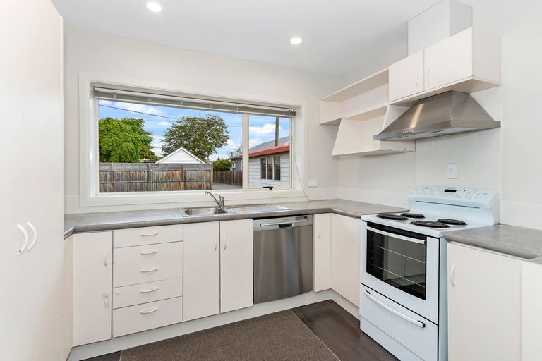Photo of property in 185 Westminster Street, Mairehau, Christchurch, 8013