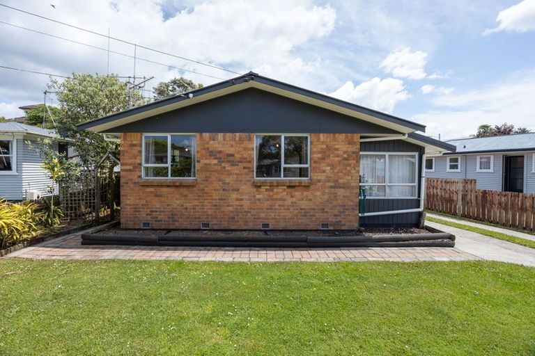 Photo of property in 22 Manapouri Place, Glenview, Hamilton, 3206