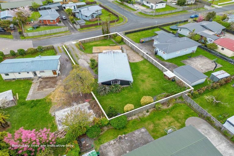 Photo of property in 22 Fenruss Street, Fairy Springs, Rotorua, 3015