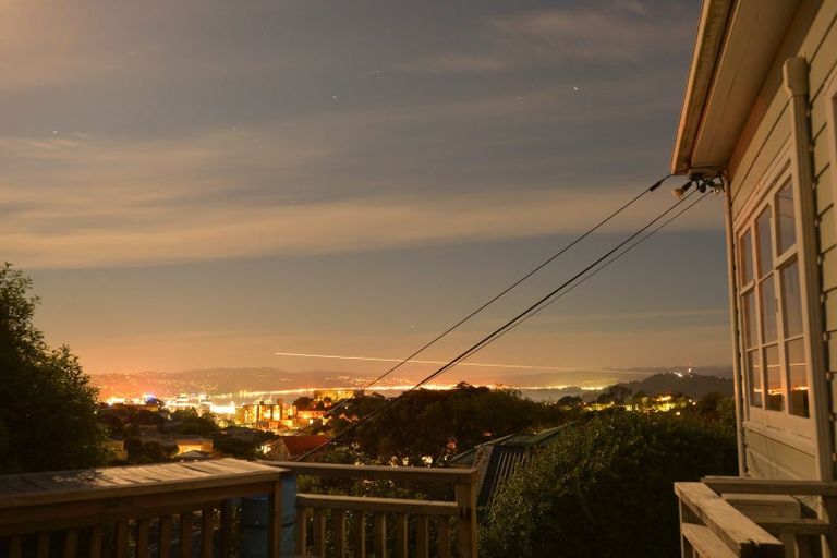 Photo of property in 53 Todman Street, Brooklyn, Wellington, 6021