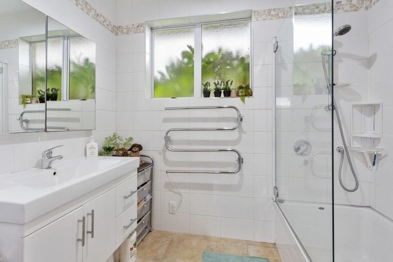 Photo of property in 11 Oban Place, Woolston, Christchurch, 8062