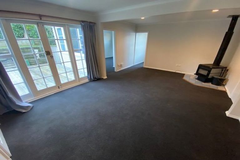 Photo of property in 204 George Street, Stokes Valley, Lower Hutt, 5019