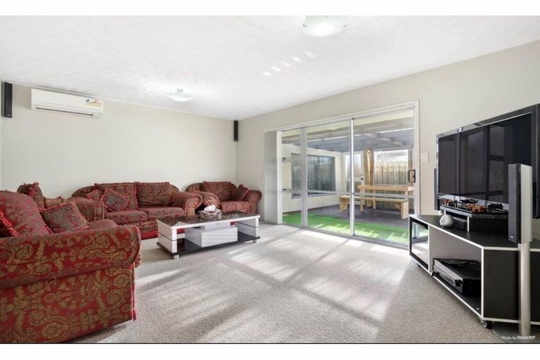 Photo of property in 3/63 Kenderdine Road, Papatoetoe, Auckland, 2025