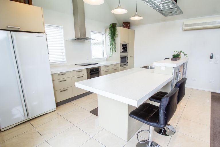 Photo of property in 54 Inniscort Street, Cromwell, 9310