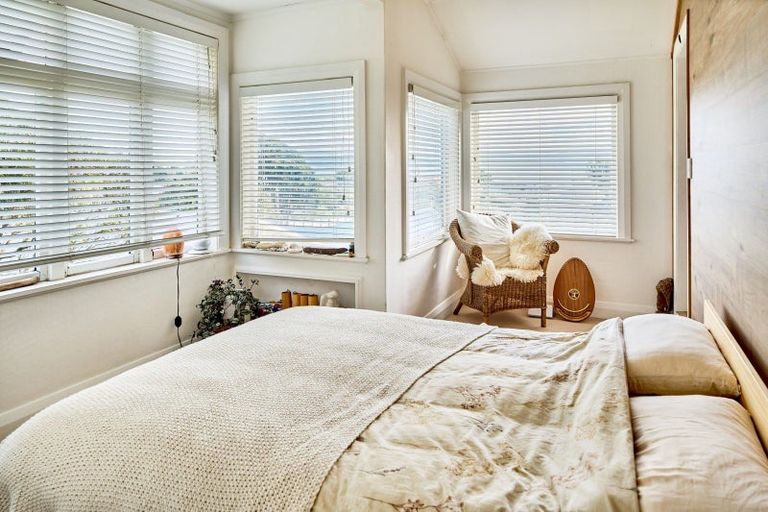 Photo of property in 9 Totara Street, Eastbourne, Lower Hutt, 5013