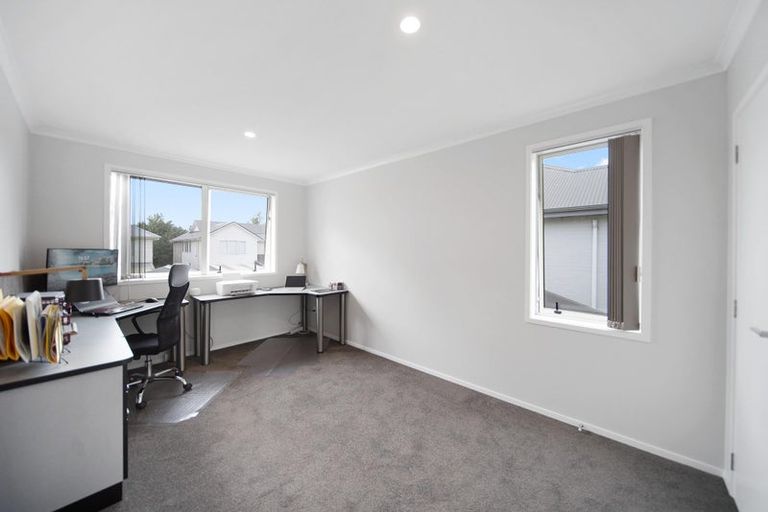 Photo of property in 9 Tarapiroe Avenue, Takanini, 2112