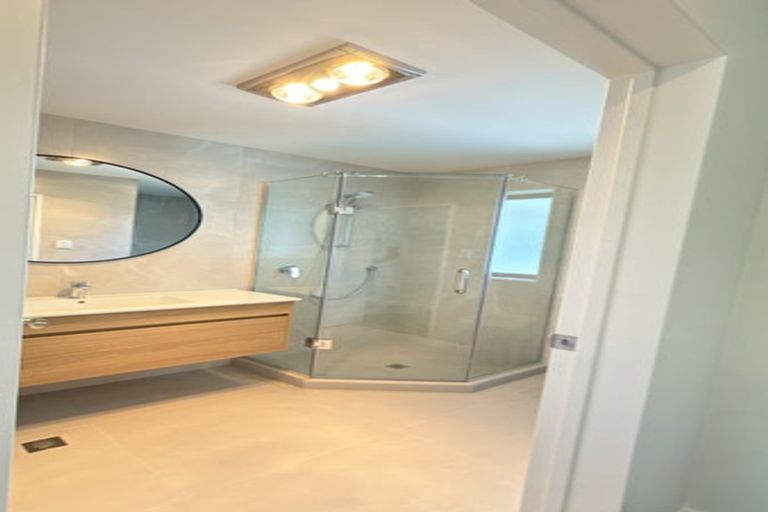 Photo of property in 9d Mander Place, Bucklands Beach, Auckland, 2012