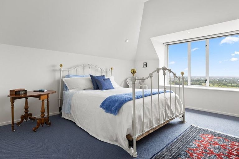 Photo of property in 17 Petworth Place, Westmorland, Christchurch, 8025
