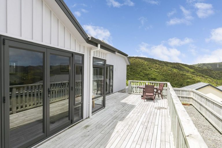 Photo of property in 10 Landsdowne Terrace, Karori, Wellington, 6012