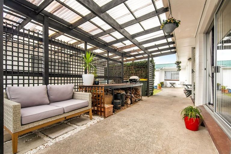 Photo of property in 23 Hatton Road, Orewa, 0931