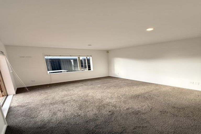 Photo of property in 11 Torrisdale Lane, Broomfield, Christchurch, 8042