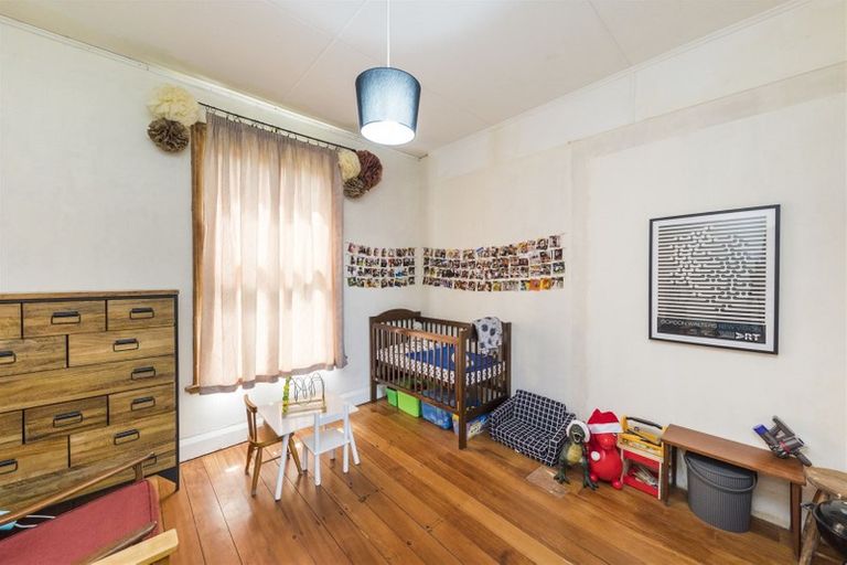 Photo of property in 4 Millar Street, Roslyn, Palmerston North, 4414