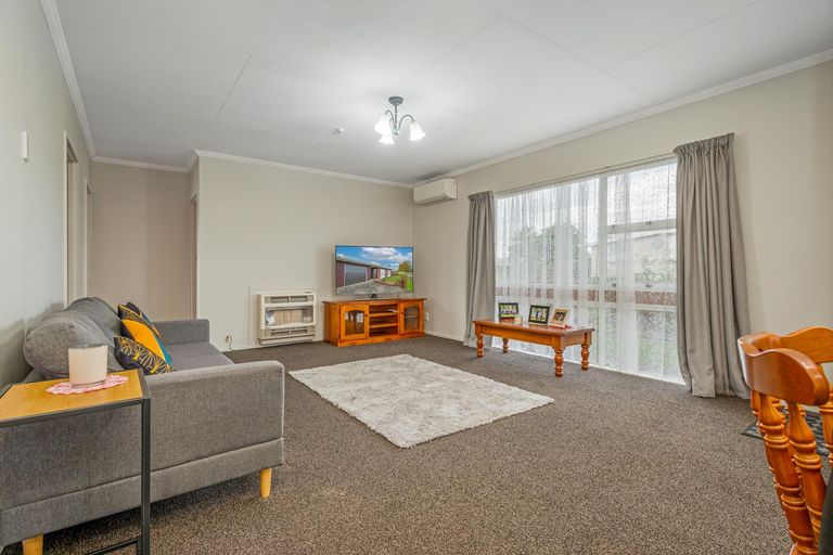 Photo of property in 2 Moyne Avenue, Milson, Palmerston North, 4414