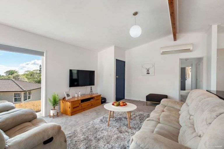 Photo of property in 6 Te Anau Place, Pakuranga Heights, Auckland, 2010