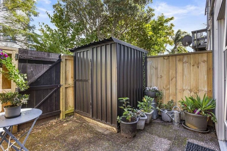 Photo of property in 5/25 Inverness Road, Browns Bay, Auckland, 0630