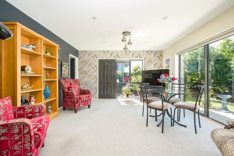Photo of property in 9 Clinton Lane, Woolston, Christchurch, 8062