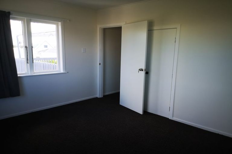 Photo of property in 706 Te Atatu Road, Te Atatu Peninsula, Auckland, 0610