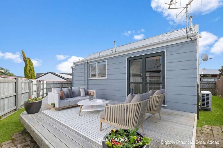 Photo of property in 64 Rhodes Drive, Kelvin Grove, Palmerston North, 4414