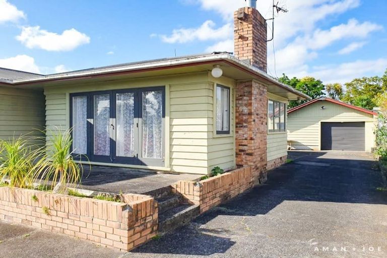 Photo of property in 46 Taikata Road, Te Atatu Peninsula, Auckland, 0610